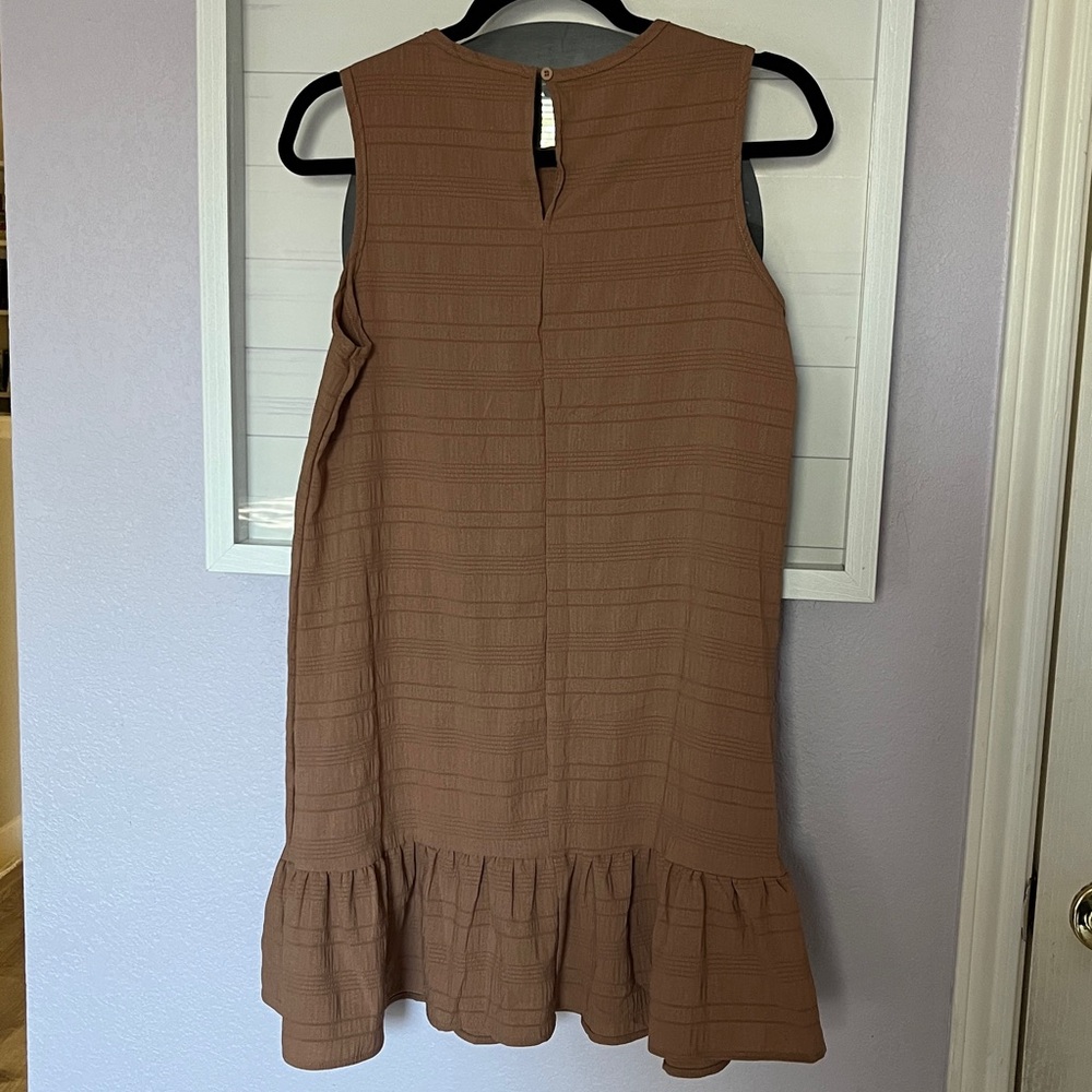 Brown Ruffle Hem Dress - Picture 2 of 3